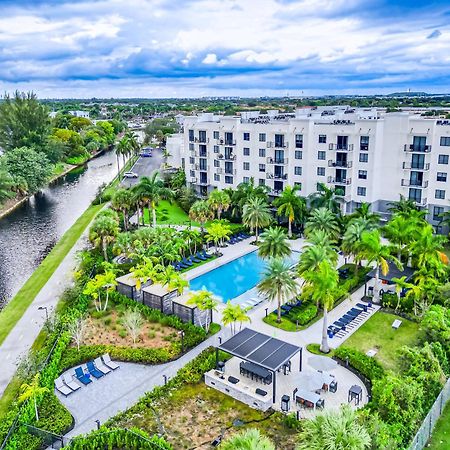 Amazing 2 Bedroom Unit In Doral Miami With Free Parking 하이얼리어 가든스 외부 사진