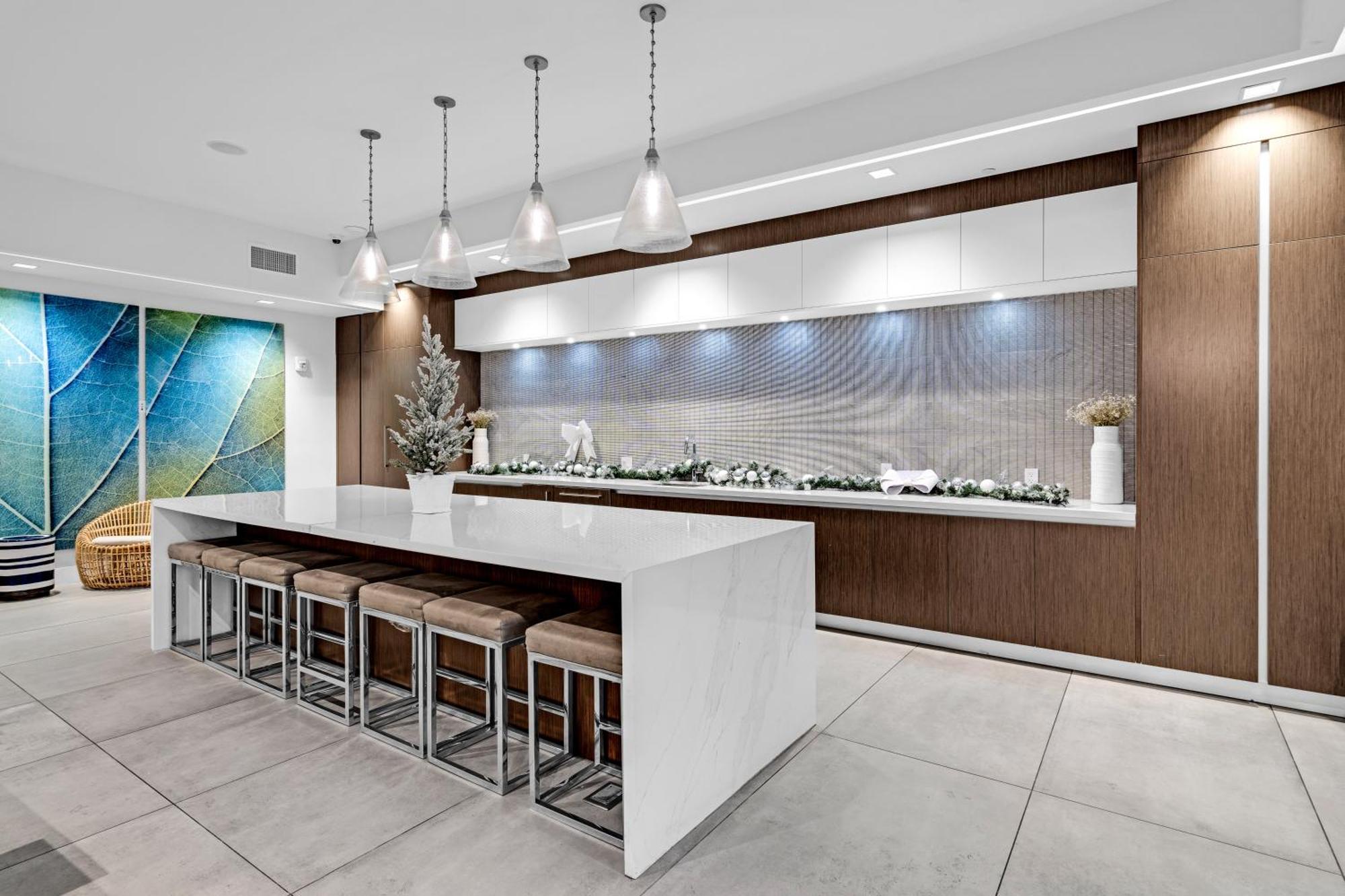 Amazing 2 Bedroom Unit In Doral Miami With Free Parking 하이얼리어 가든스 외부 사진