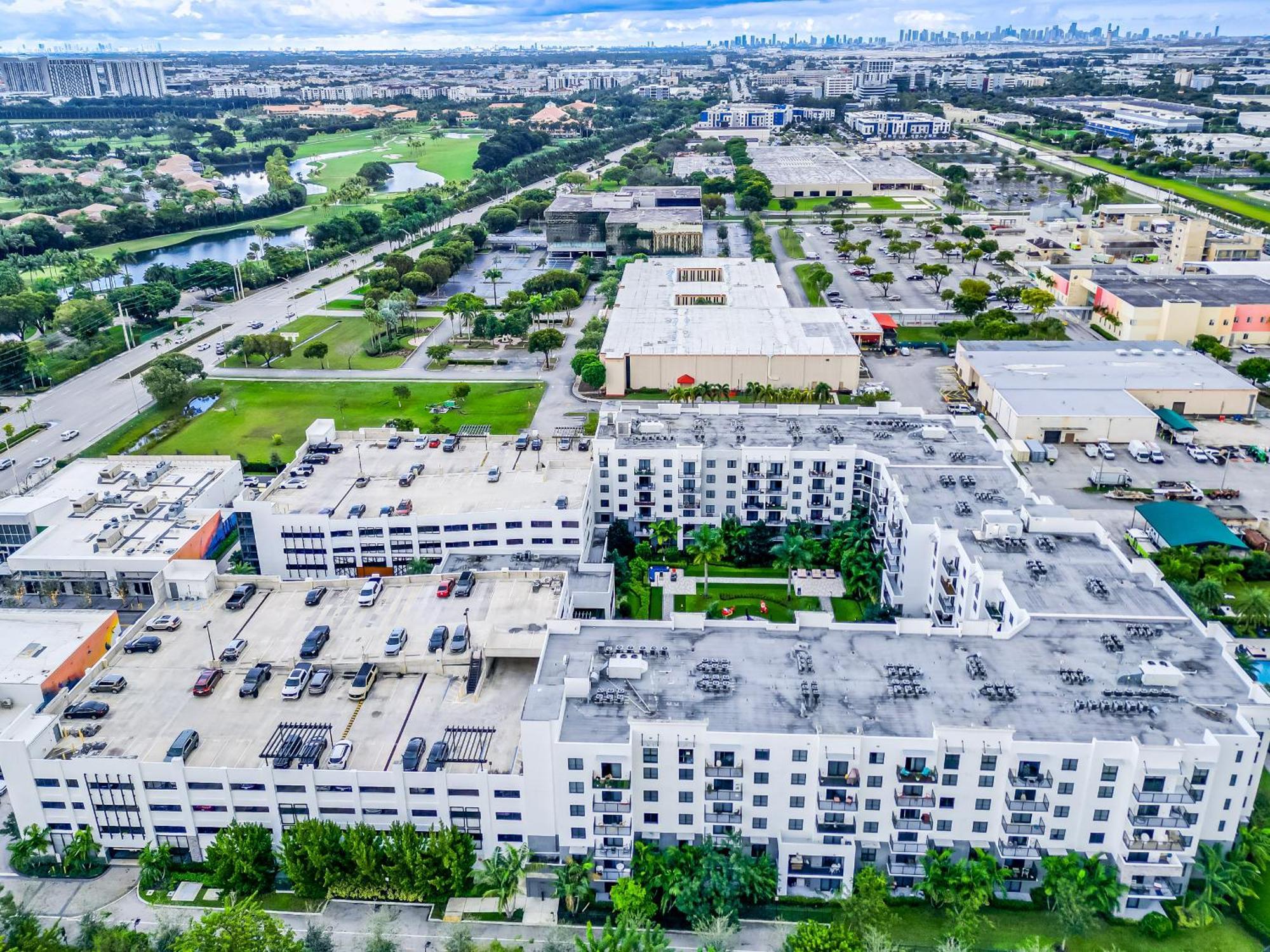 Amazing 2 Bedroom Unit In Doral Miami With Free Parking 하이얼리어 가든스 외부 사진